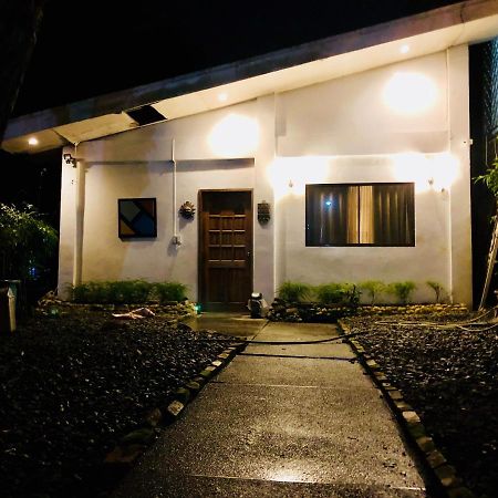 The White Bed And Breakfast Bacolod Exteriér fotografie