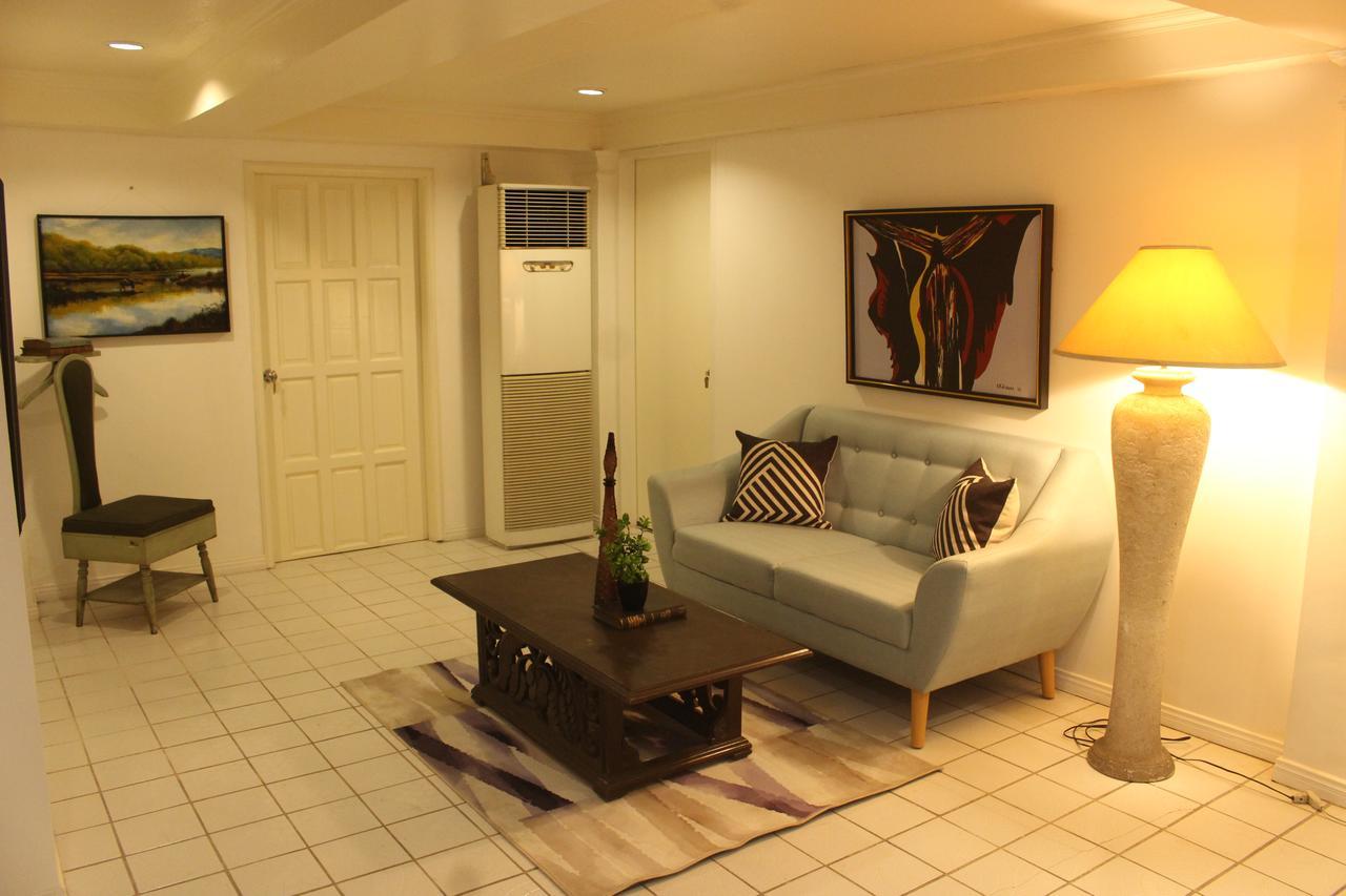 The White Bed And Breakfast Bacolod Exteriér fotografie