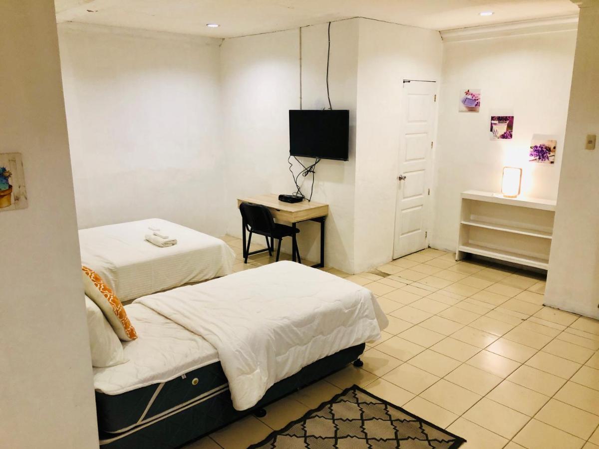 The White Bed And Breakfast Bacolod Pokoj fotografie