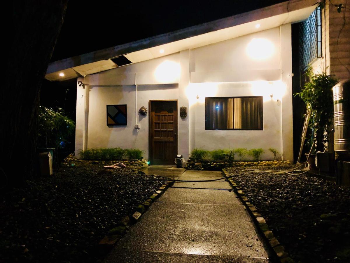 The White Bed And Breakfast Bacolod Exteriér fotografie