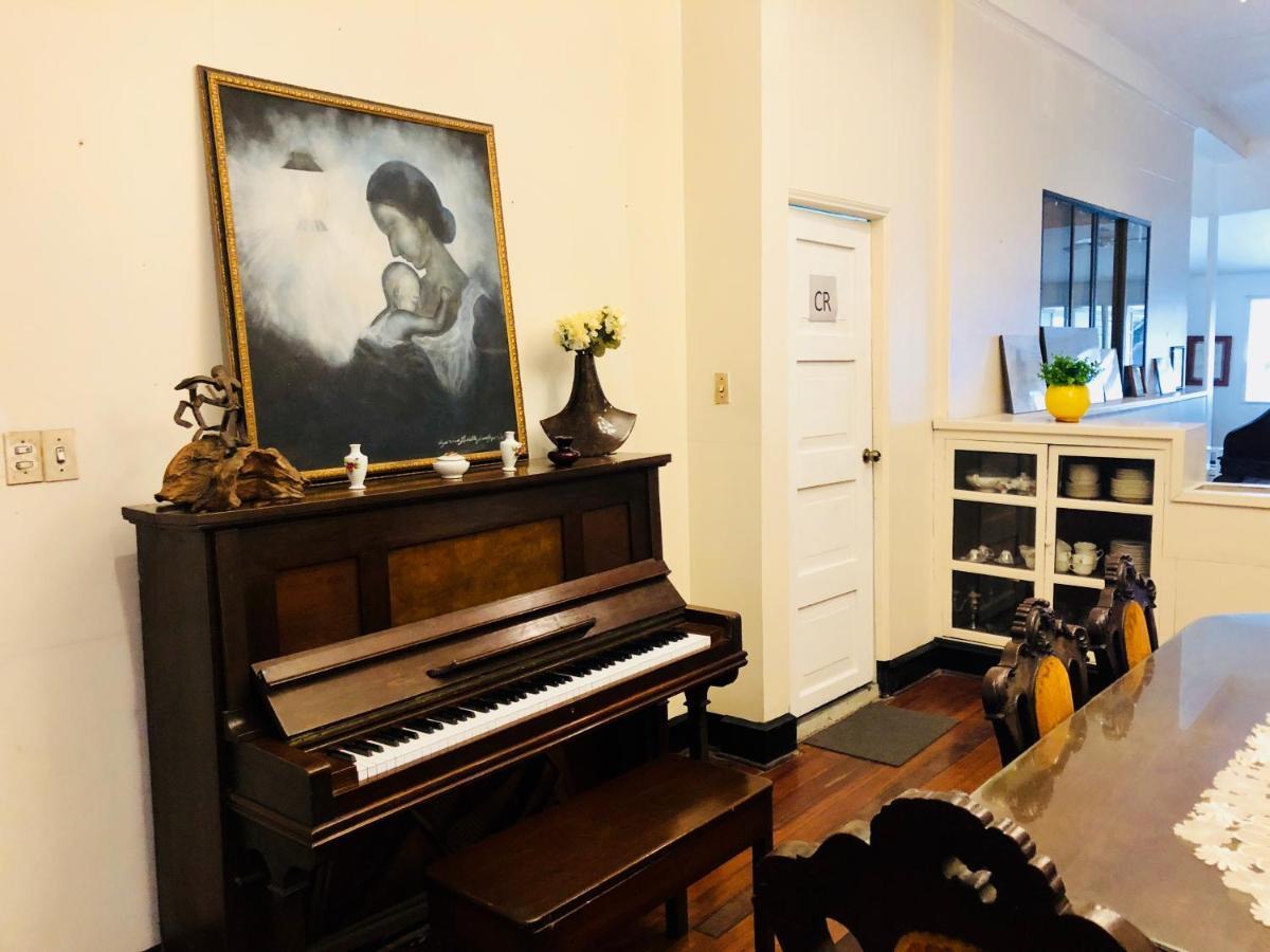 The White Bed And Breakfast Bacolod Exteriér fotografie